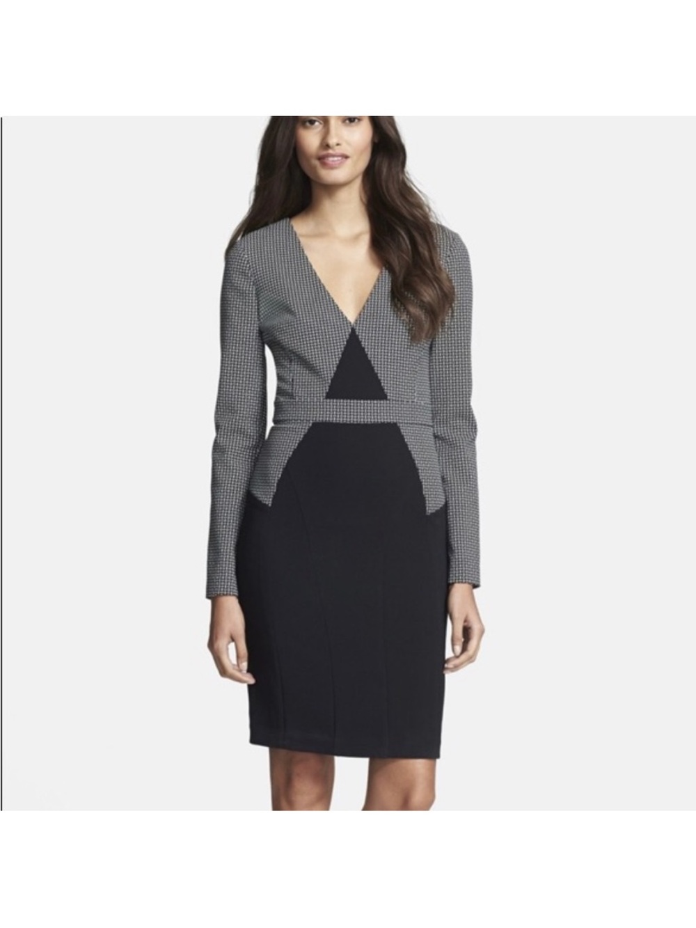 Diane von Furstenburg Black & White Patterned V-Neck Sheath Dress